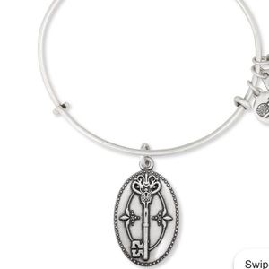 🎓 Alex and Ani Key to Life 🎓